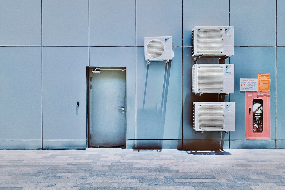 how a heat pump cools your home in summer